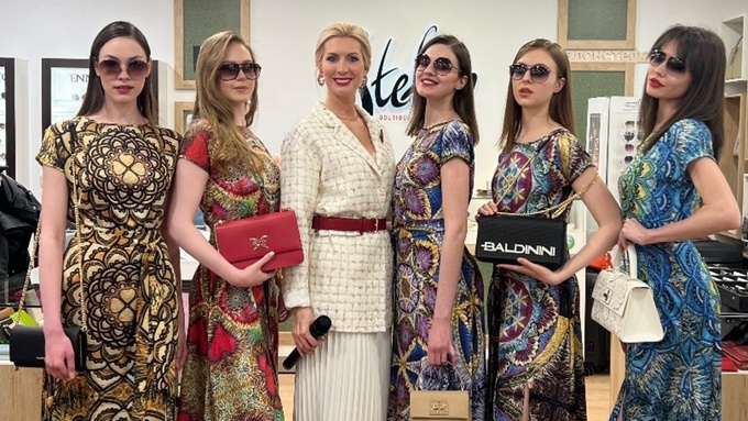 Показ коллекции одежды Елены Карловой в Барнауле / Фото: Вера Наумова / amic.ru