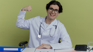 Студент-медик. Победа / Фото: stockking / freepik.com