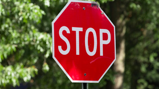 Знако "Стоп" / Фото: unsplash.com 