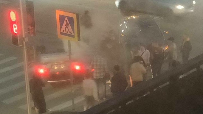 Место ДТП в центре Барнаула / Фото: "В курсе 22"