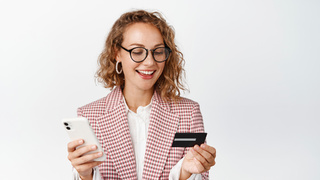 Кредит. Заем. Банковская карта. Переводы / Фото: cookie_studio on Freepik