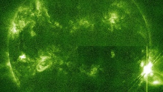 Снимок вспышки на Солнце / Фото: Лаборатория солнечной астрономии ИКИ и ИСЗФ