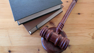 Судейский молоток / Фото: pixabay.com