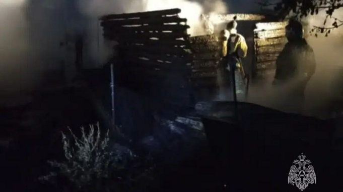 Фото с места пожара / Фото: ГУ МЧС по Алтайскому краю