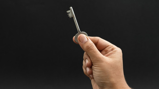 Ключ / Фото: pxhere.com/ru/photo/1437945