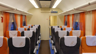 Фото: пригородный поезд в Барнауле