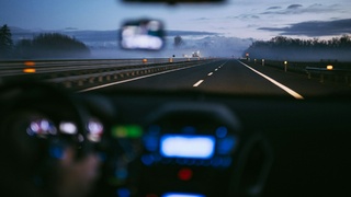 Езда на автомобиле / Фото: unsplash.com