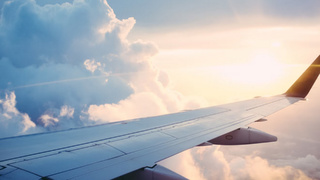 Крыло самолета / Фото: unsplash.com