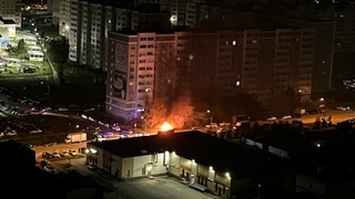 Пожар на ул. Сергея Ускова / Фото очевидца amic.ru