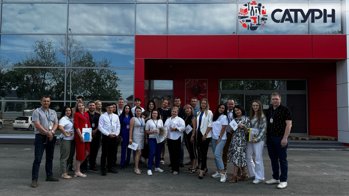 Сотрудники компании / Фото "Сатурн"