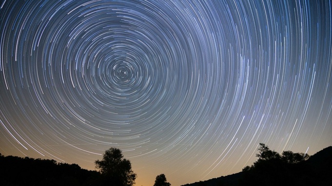 Круговорот звезд на небе / Фото: pixabay.com