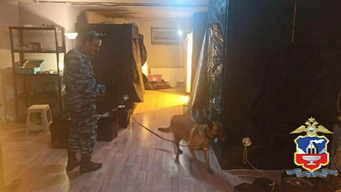 Жилище подозреваемого / Фото: ГУ МВД по Алтайскому краю