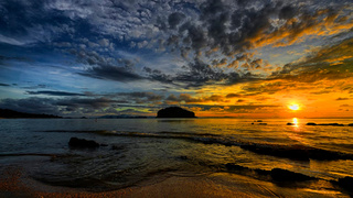 Закат солнца в море / Фото: unsplash.com