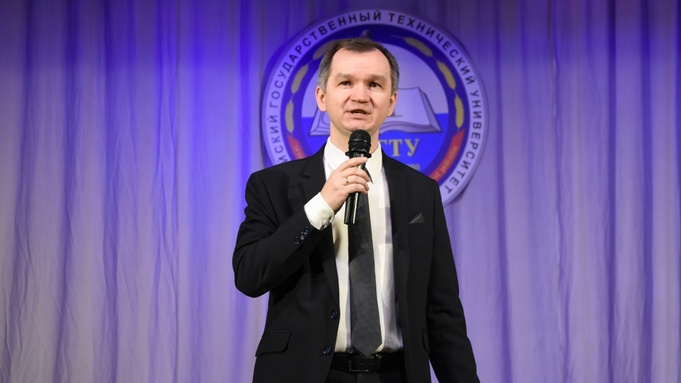 Министр цифрового развития и связи Алтайского края Евгений Зрюмов / Фото: АлтГТУ