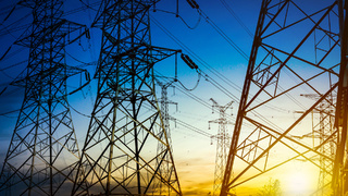 Высоковольтная башня / Фото: evening_tao / freepik.com