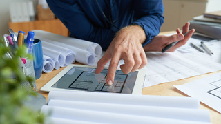 Разработка документации / Фото: pressfoto / freepik.com