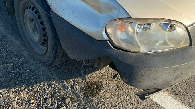 Автомобиль, сбивший девушку в Новопокровке / Фото: прокуратура Алтайского края