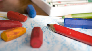 Мелки и карандаши / Фото: pxhere.com/ru/photo/1334669