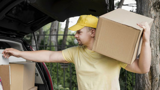 Перевозка груза. Коробки / Фото: freepik.com