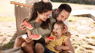 Семья / Фото предоставлено банком "Левобережный", автор фото: skynesher / istockphoto.com