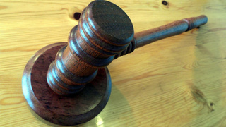 Аукционный молоток / Фото: pxhere.com/ru/photo/776887