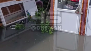 Затопленный двор / "Черное и белое Барнаул"