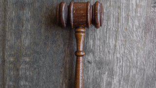 Судейский молот / Фото: unsplash.com