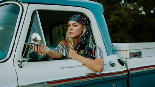 Женщина в автомобиле / Фото: unsplash.com