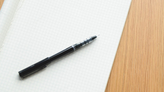 Ручка и тетрадь / Фото: pxhere.com/ru/photo/764645