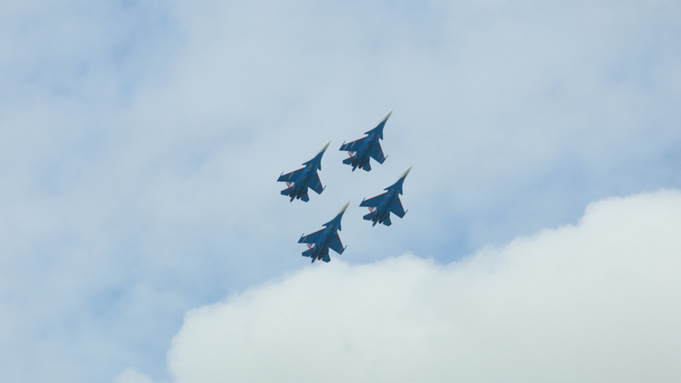 Тренировочный полет "Русских витязей" над Барнаулом / Фото: amic.ru / Екатерина Смолихина