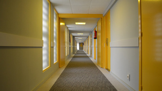 Холл отеля / Фото: pxhere.com/ru/photo/732951