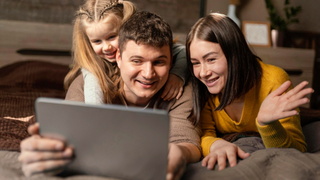 Семья. Просмотр кино / Фото: компания "Ростелеком"