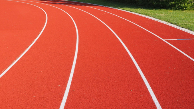 Беговая дорожка на стадионе / Фото: pxhere.com/ru/photo/911445