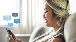 Общение в виртуальном чате / Фото: rawpixel.com / freepik.com