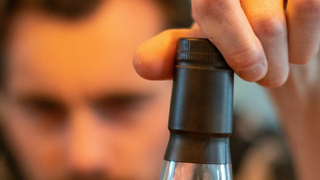 Бутылка с алкоголем / Фото: unsplash.com