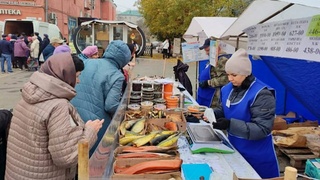 Ярмарка у "России" / Фото: мэрия Барнаула