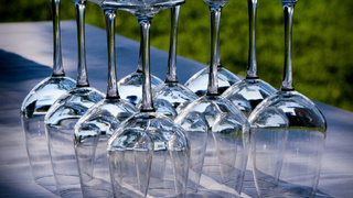 Бокалы / Фото: pxhere.com/ru/photo/1018109