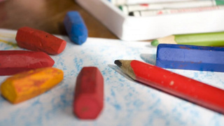 Мелки и карандаши / Фото: pxhere.com