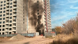 Пожар у ЖК "Шервуд" / Фото: сообщество "Город Барнаул"