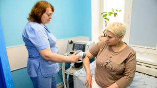 Осмотр пациента / Фото: центр "Пигмалион"