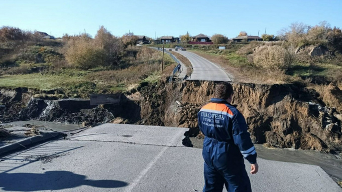 Последствия прорыва дамбы в Шелаболихе / Фото: правительство Алтайского края