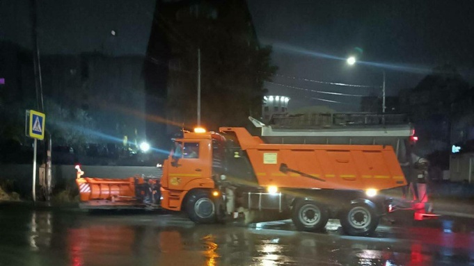 Дорожная техника / Фото: пресс-центр мэрии Барнаула