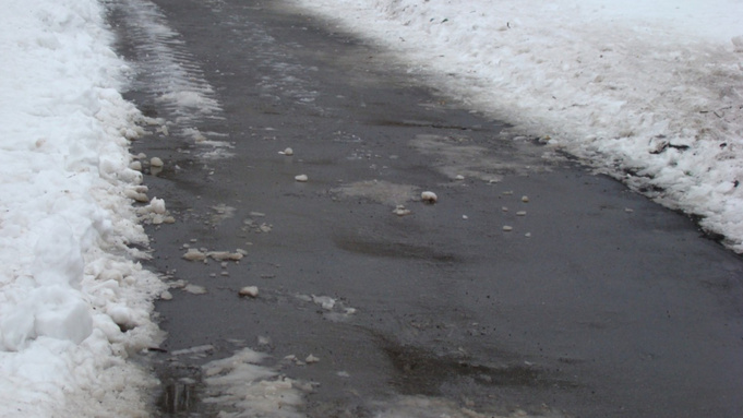 Колея в снегу / Фото: pxhere.com/ru/photo/392268