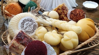 Молочная продукция. Сыры / Фото: Эко-Ярмарка "На Взлетной"