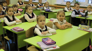 Дети в школе № 53 / Фото: barnaul.org