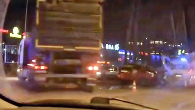 Место ДТП / Кадр из видео: "В курсе 22"