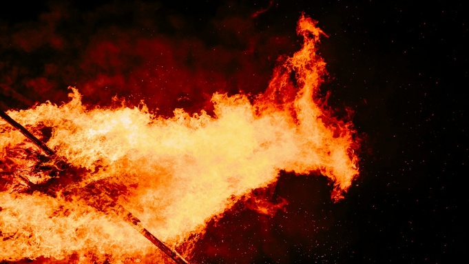 Огонь / Фото: 
Michael Barth / unsplash.com