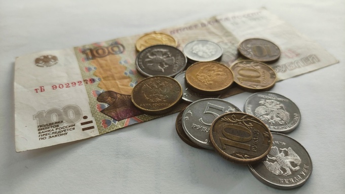 Деньги, рубли / Источник фото: amic.ru