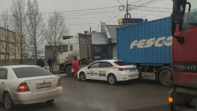 ДТП на проспекте Строителей / Фото: 2gis.ru / Гетманов Максим