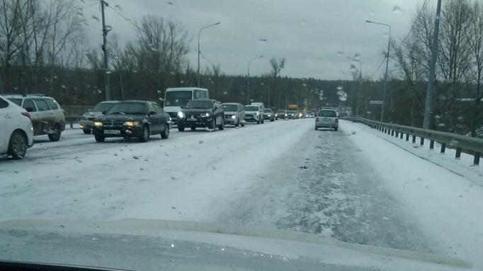 Автомобили в Барнауле / Фото: amic.ru 